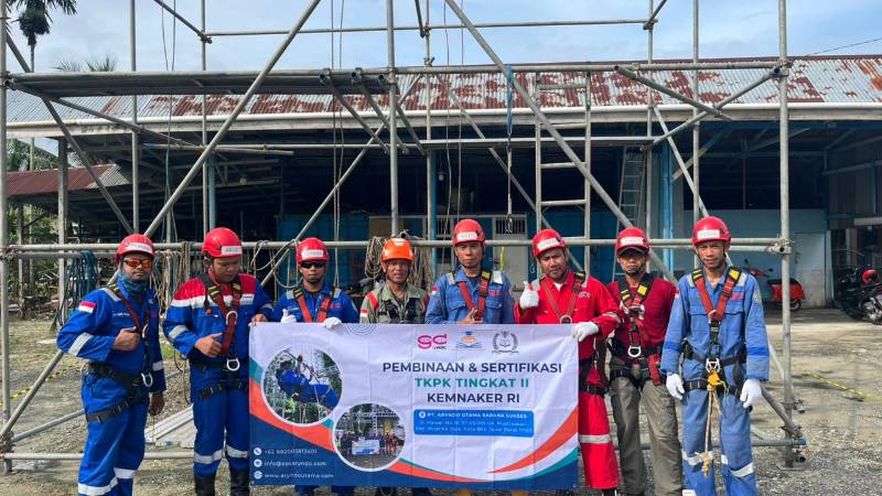 PEMBINAAN & SERTIFIKASI TENAGA KERJA PADA KETINGGIAN TINGKAT 2 - KEMNAKER RI